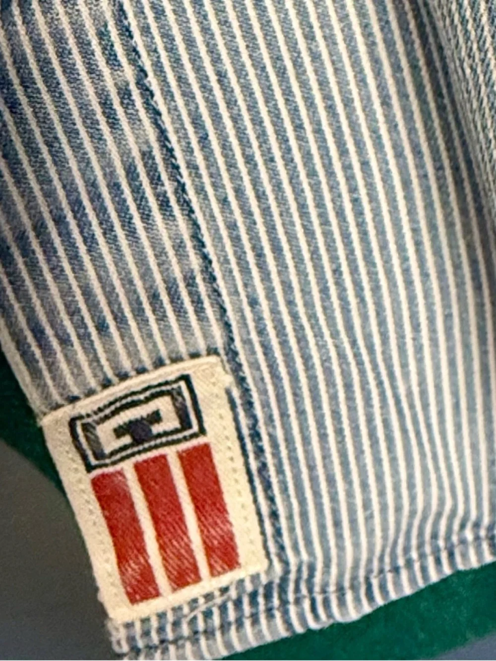 Chaps Chambray Shirt L Blue Button‎ Down Long Sleeve Soft Wash Striped